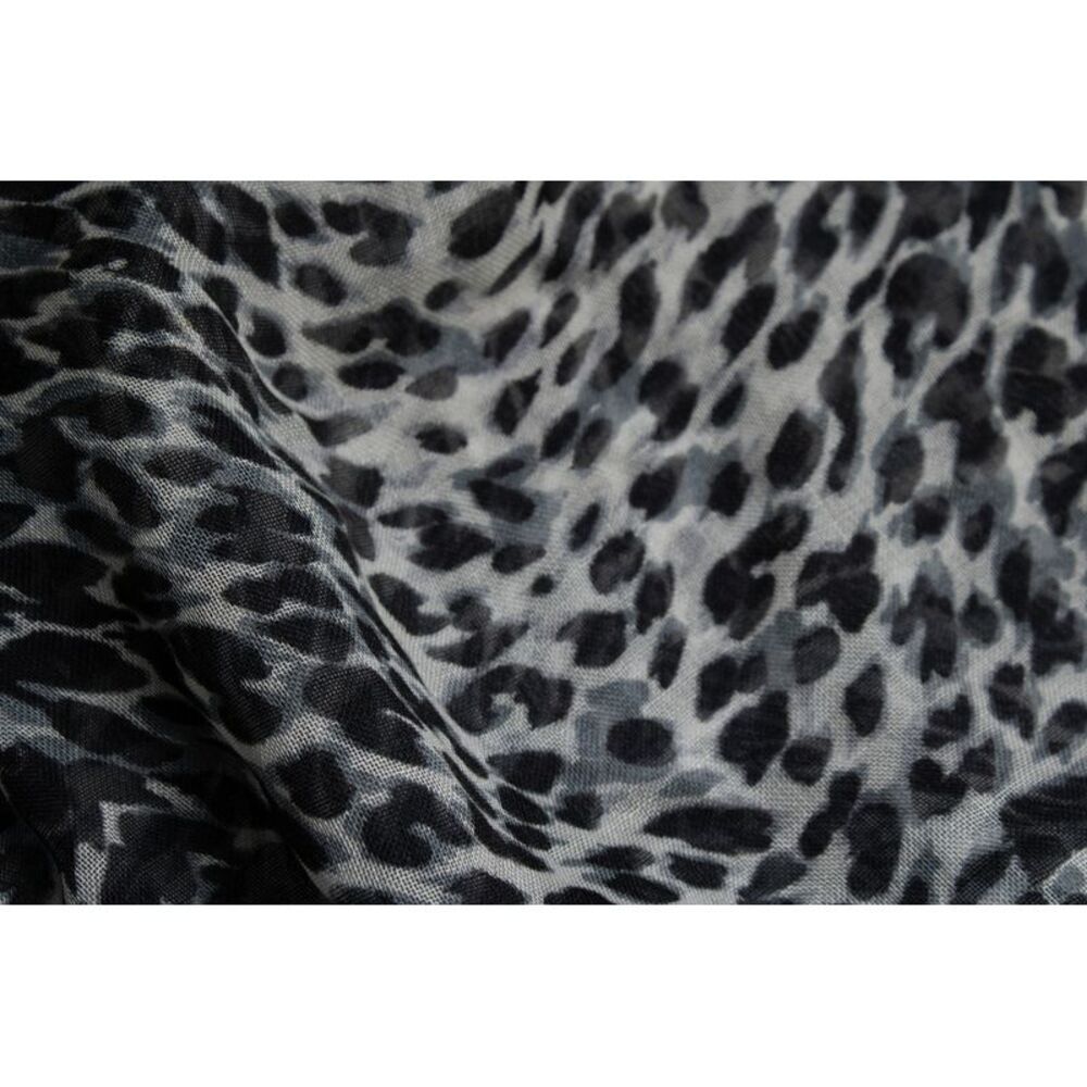 Saint Laurent, leopard printed square scarf - Picture 4 of 4